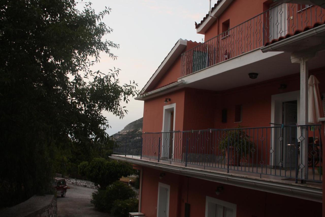 Myrtos Hotel Divarata Eksteriør billede
